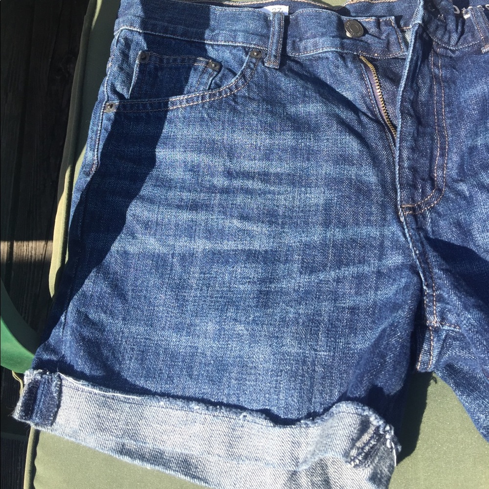 SHORTS🌱 - Picture 3 of 5